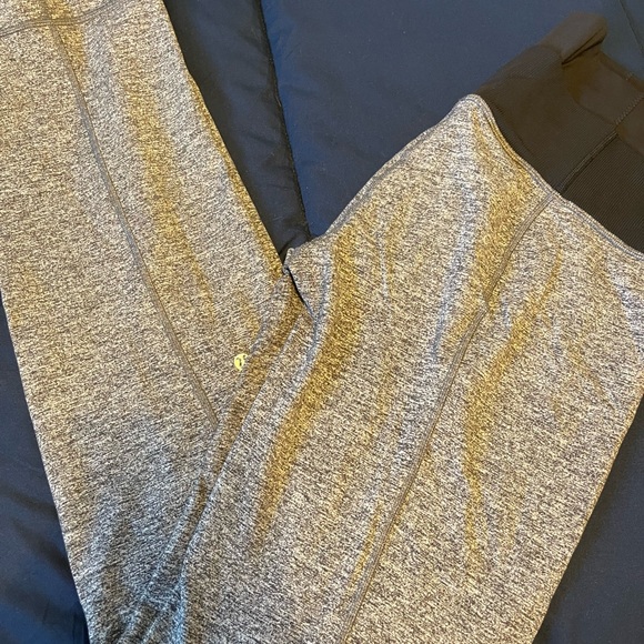 Lululemon straight leg pant - Picture 1 of 2